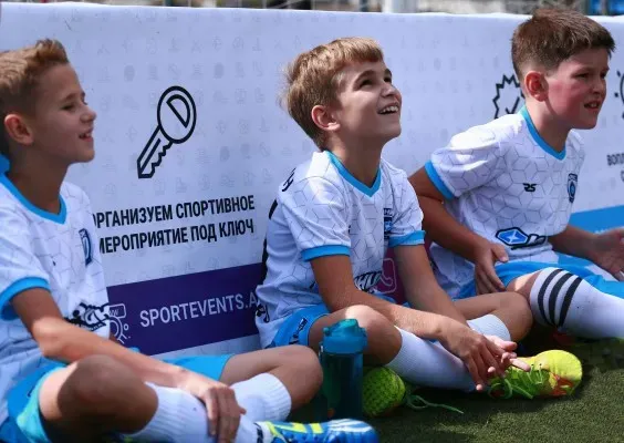 Детская футбольная школа «Юникс»
