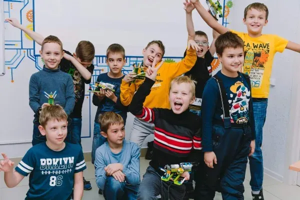 Международная школа робототехники и программирования "Лига Роботов"