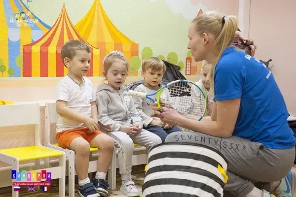 Занятия большим теннисом (на ул. Немчинова)