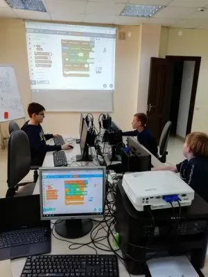 Программирование на языке Scratch