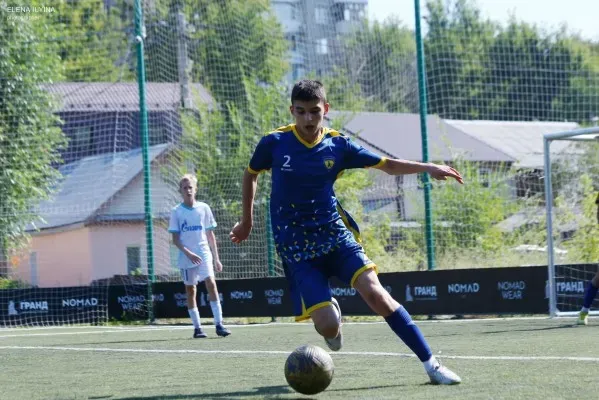 Футбольная школа "Юниор"