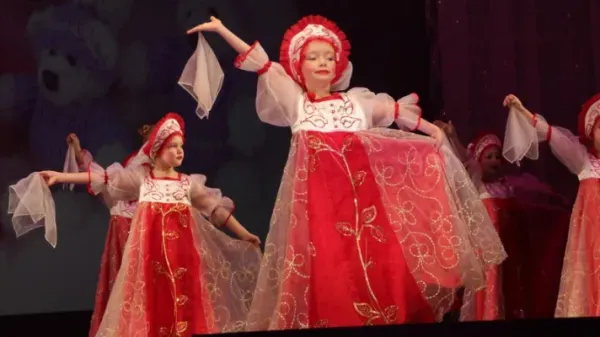 Образцовый хореографический ансамбль "Школьные годы"
