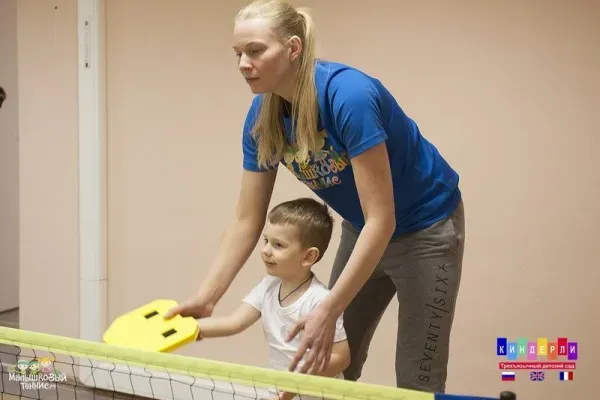 Занятия большим теннисом (на ул. Немчинова)