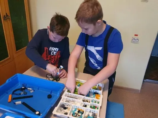 Робототехника с наборами Lego Education