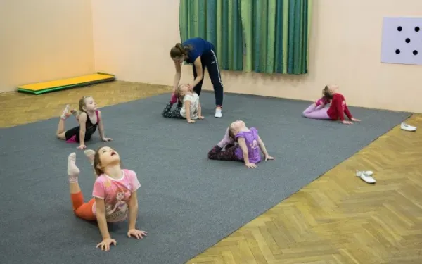 Школа гимнастики метро Комендантский проспект GymBalance