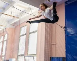 Прыжки на батуте для детей Yourways (м. Строгино)
