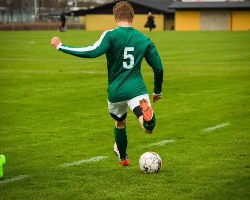 Футбольный клуб «Звезда»