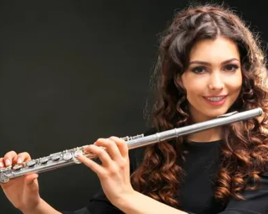 Обучение игре на флейте или блокфлейте