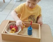 Детский центр Монтессори «Первые шаги». Группа «Вместе с мамой»