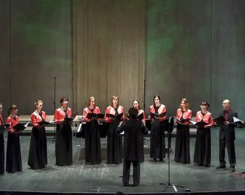 МОЛОДЕЖНЫЙ КАМЕРНЫЙ ХОР «ВИВАТ»