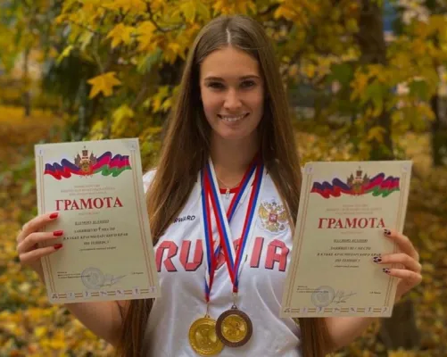 Занятие теннисом. Групповые тренировки