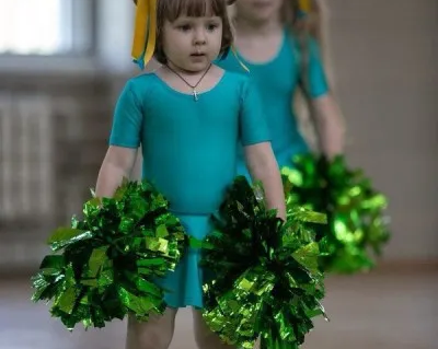 Черлидинг (на Космическом пр.)