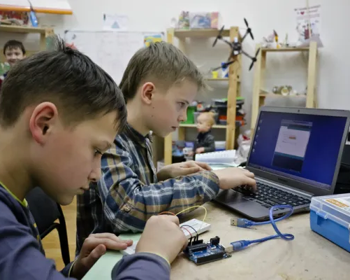 Arduino: робототехника и электроника в «РобоЛаборатории»