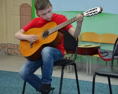 Обучение игре на гитаре