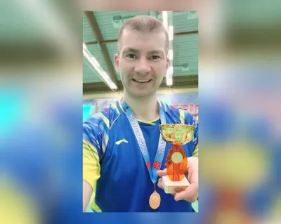 Бадминтон