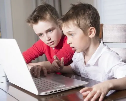 Креа­тивное програм­мирование для детей Scratch