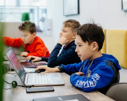 Школа программирования для детей KIBERone