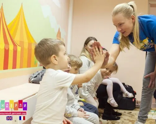 Занятия большим теннисом (на ул. Немчинова)