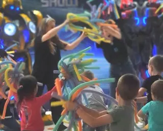 Шоу трансформеров и выставка интерактива