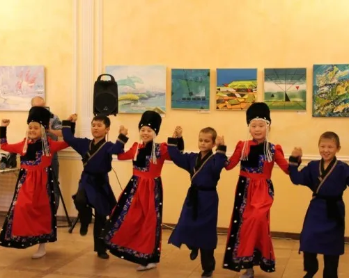 Хореографический ансамбль «Гэсэр» (средняя группа)