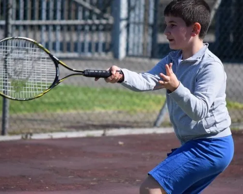 Теннис (на ул. Волочаевской)