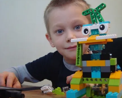 Курсы робототехники и программирования для детей на Чекистов