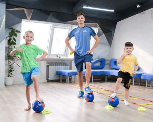 Футбол на «Базе»