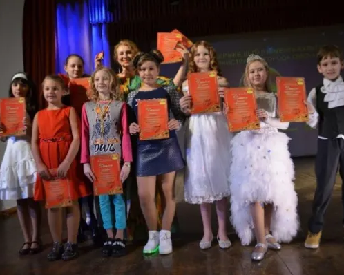 Мастерская эстрадного вокала «Фейерверк» для детей и взрослых