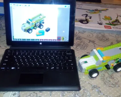 Клуб робототехники «РоботСам» (на Лесном пр.)