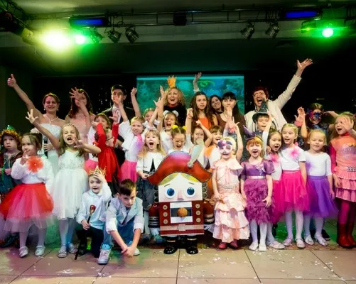 Субботняя школа вокала, актерского мастерства и живописи