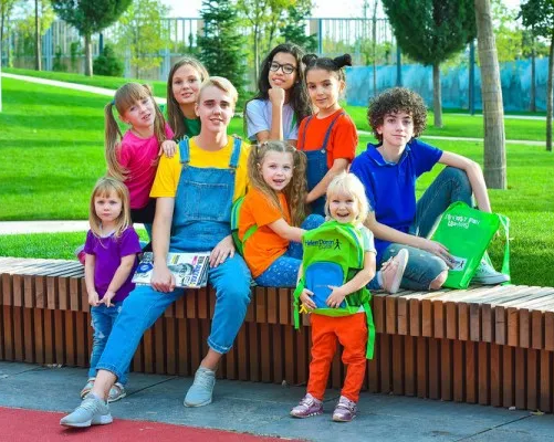Английский язык для детей и подростков (на Ленинском пр.)