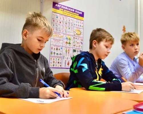 Курс "Отличник", занятия для школьников 7-11 лет на Северо-Западе