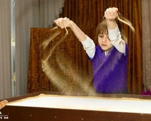 Рисование песком