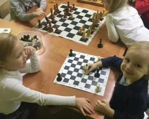 Изостудия, шахматы