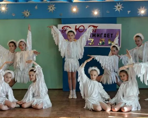 Танцевальный коллектив «Сюрприз»