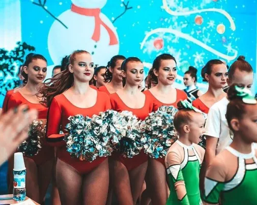 Школа чир-спорта и чирлидинга Black Cherry