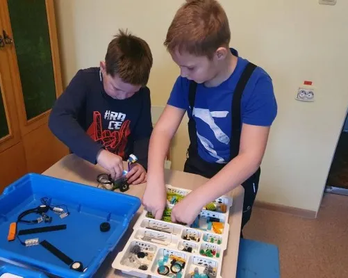 Робототехника с наборами Lego Education