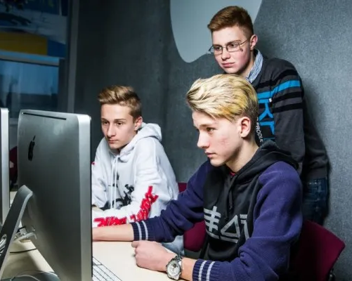 Разработка программного обеспечения (очно и дистанционно)