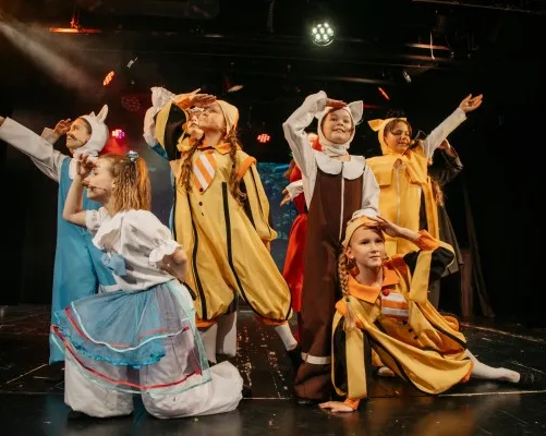 Группа комплексного развития "Мюзикл Preteens" (10-13 лет)