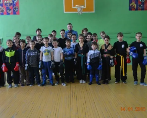 Кикбоксинг (спортклуб «Вызов» на ул. Волкова)