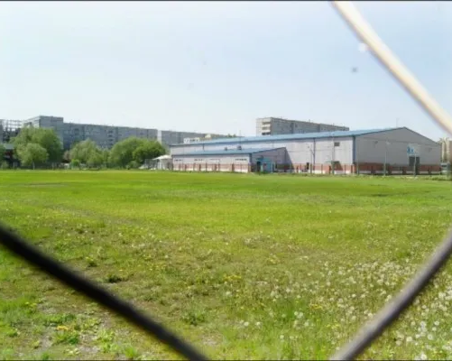 ФК "Смена" на стадионе "Тополиный" (улица)