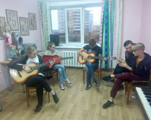 Школа исполнителей гитарной песни