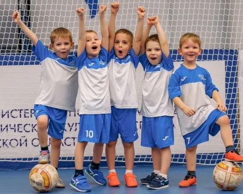 Детский футбольный клуб «Смена» (Левый берег)