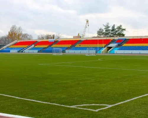 ФК "Смена" на стадионе "Авангард" (улица)