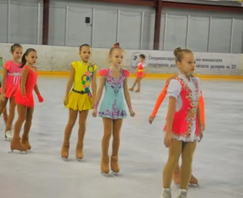 Фигурное катание (на ул. 2-й Станционной)