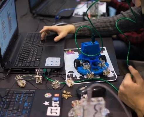 Программирование + робототехника (для дошколят)