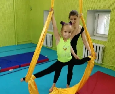 Гимнастика на воздушных полотнах, акробатика, гимнастика