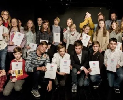 Театральная студия «Дети райка» (на Космодамианской наб.)