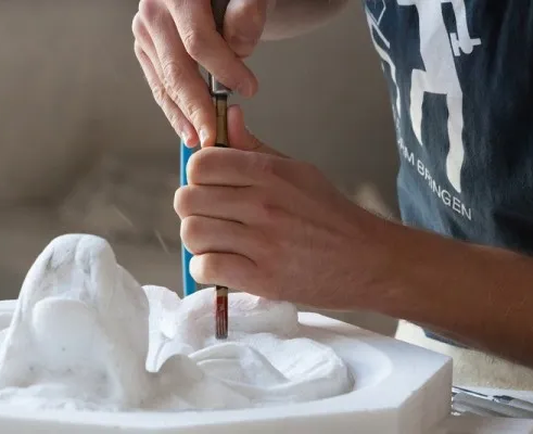 Юный скульптор