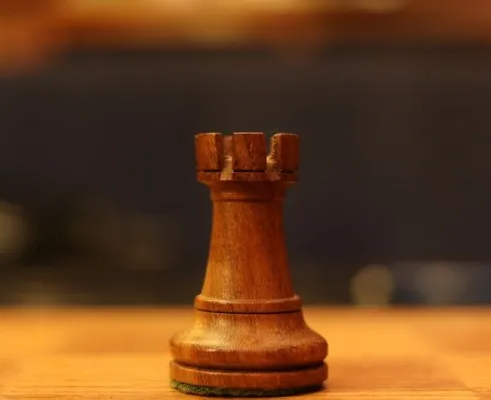 Шахматная вершина (на ул. Невского)